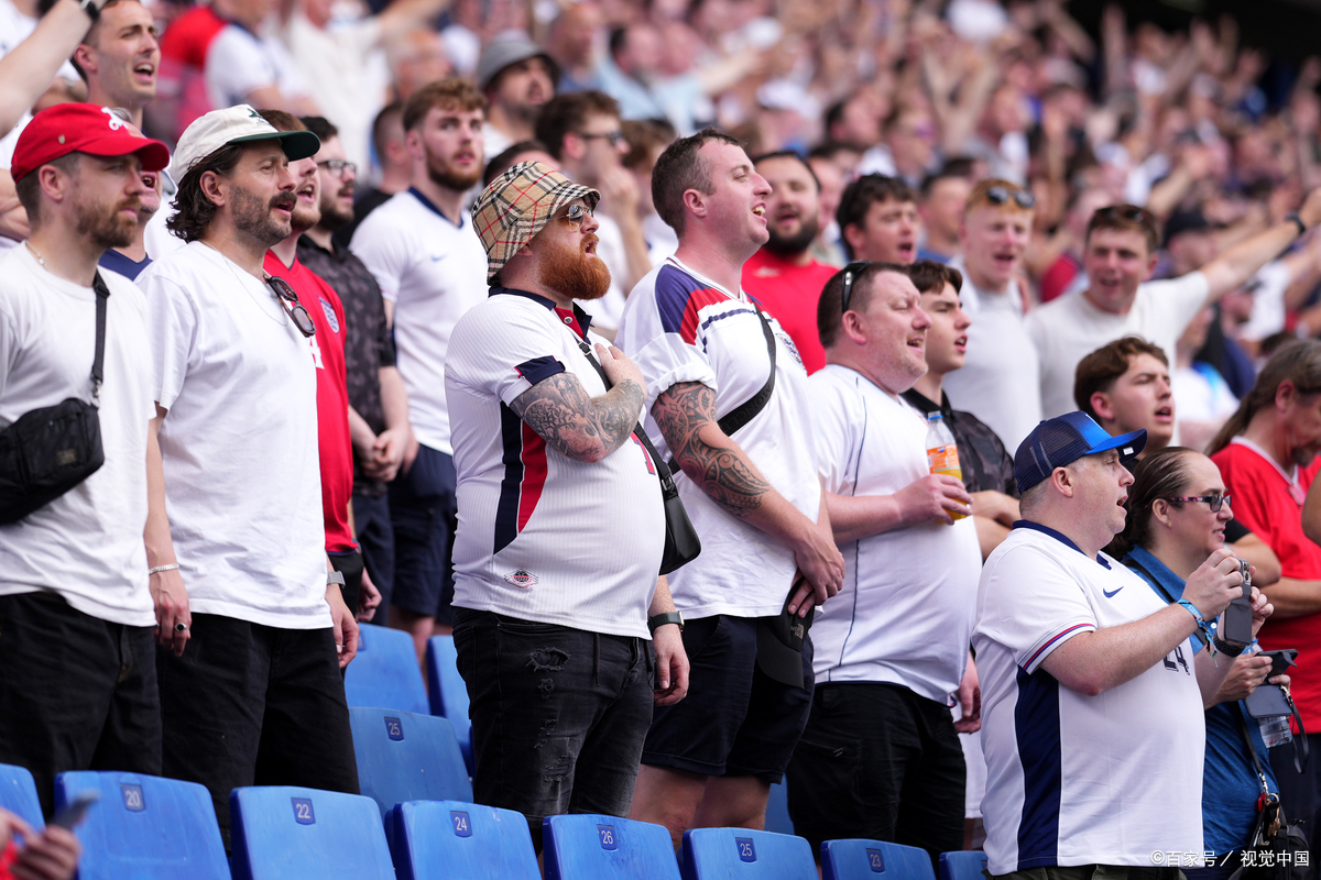 九游亚洲官网-球员拼搏精神让观众为之动容