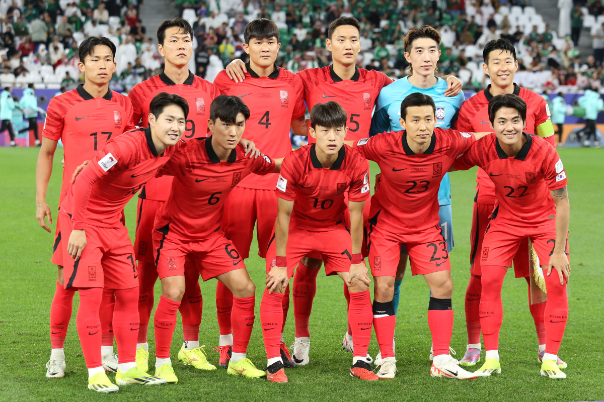 九游网页版登录入口-中国足球联赛激战正酣，各支球队角逐厮杀的简单介绍