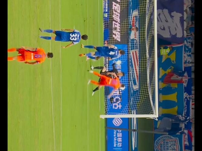 中国足球联赛激战正酣，各支球队角逐厮杀的简单介绍